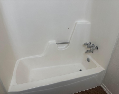 6907 Woodhue Dr - Photo Thumbnail 24