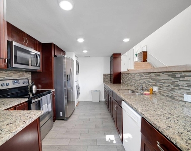 1 Crystal Springs Court Ct - Photo Thumbnail 2