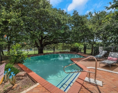 1 Crystal Springs Court Ct - Photo Thumbnail 5