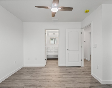 1100 Monte Vista Dr - Photo Thumbnail 20