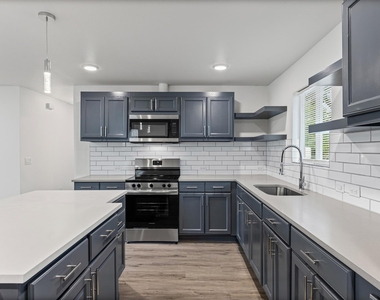 1100 Monte Vista Dr - Photo Thumbnail 9