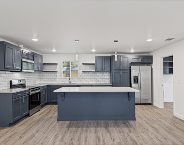 1100 Monte Vista Dr - Photo Thumbnail 7
