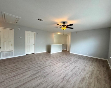1009 Rutgers Dr - Photo Thumbnail 21