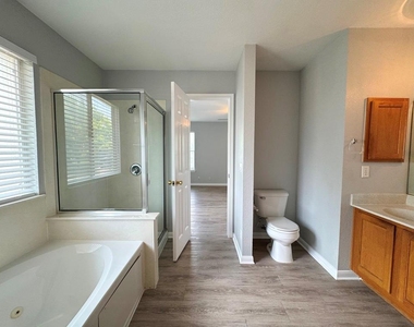 1009 Rutgers Dr - Photo Thumbnail 25