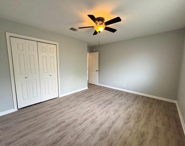 1009 Rutgers Dr - Photo Thumbnail 33