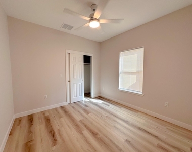 817 5th St - Photo Thumbnail 9