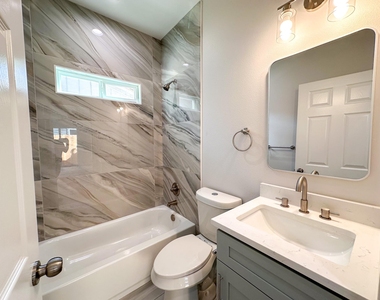 817 5th St - Photo Thumbnail 10