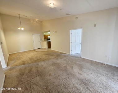 9505 Armelle Way - Photo Thumbnail 4