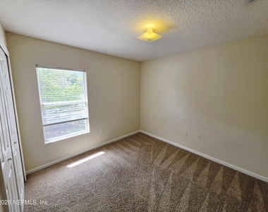 9505 Armelle Way - Photo Thumbnail 20