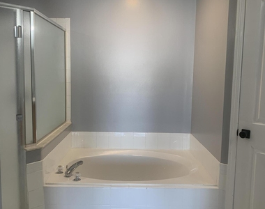 1752 Glen Laurel Drive - Photo Thumbnail 7