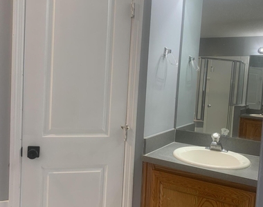 1752 Glen Laurel Drive - Photo Thumbnail 8