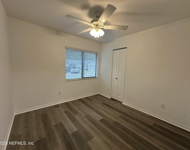 3110 Sea Hawk Drive - Photo Thumbnail 32
