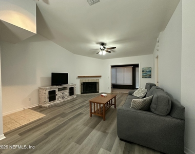 3110 Sea Hawk Drive - Photo Thumbnail 9