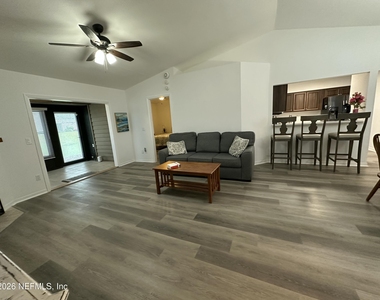 3110 Sea Hawk Drive - Photo Thumbnail 4