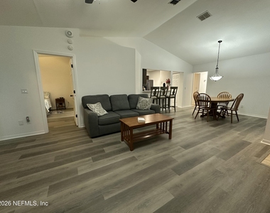 3110 Sea Hawk Drive - Photo Thumbnail 8