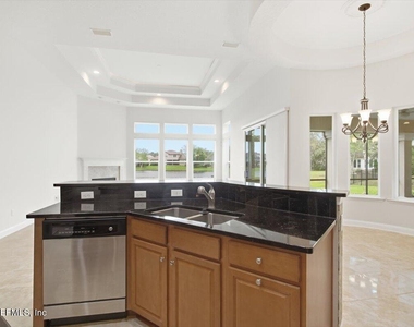 743 E Dorchester Drive - Photo Thumbnail 13