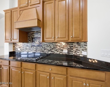 743 E Dorchester Drive - Photo Thumbnail 11