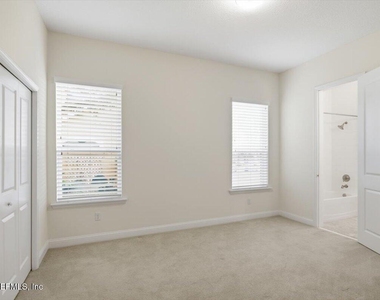 743 E Dorchester Drive - Photo Thumbnail 24