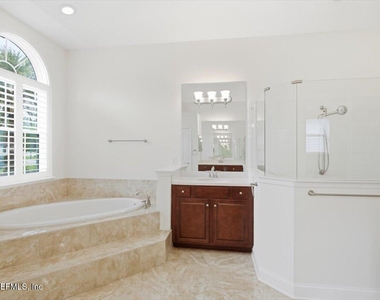 743 E Dorchester Drive - Photo Thumbnail 19