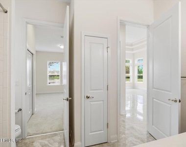 743 E Dorchester Drive - Photo Thumbnail 23