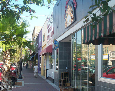 2116 Herschel Street - Photo Thumbnail 21