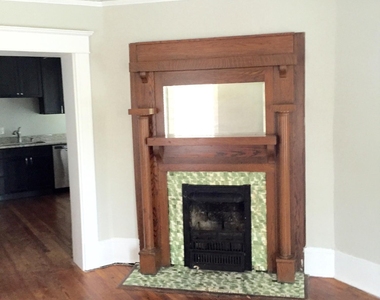 2116 Herschel Street - Photo Thumbnail 6