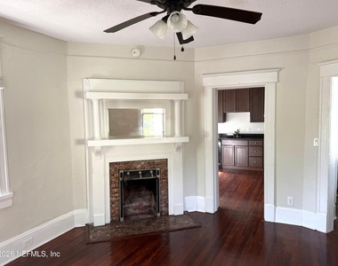 2116 Herschel Street - Photo Thumbnail 3