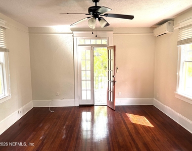 2116 Herschel Street - Photo Thumbnail 4