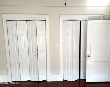 2116 Herschel Street - Photo Thumbnail 15