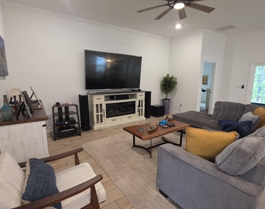 248 Zancara Street - Photo Thumbnail 10