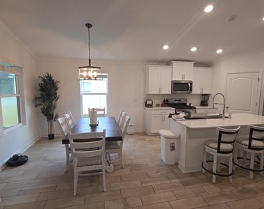 248 Zancara Street - Photo Thumbnail 4
