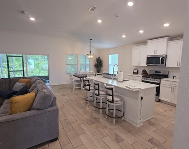 248 Zancara Street - Photo Thumbnail 9