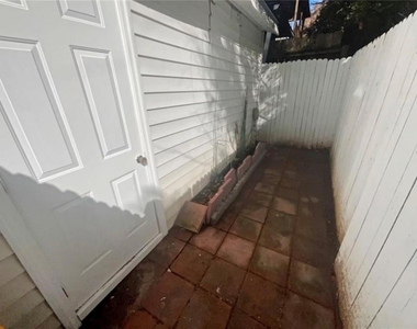 688 Stratford Green - Photo Thumbnail 22