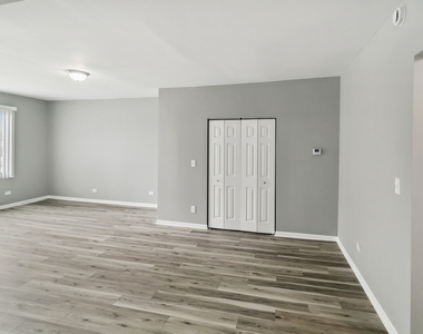 9305 S Homan Avenue - Photo Thumbnail 3