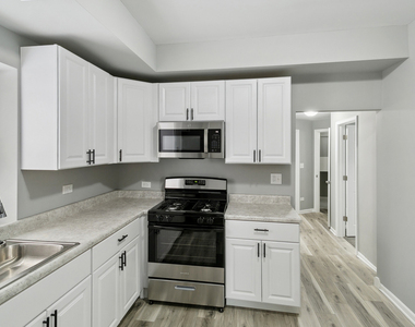 9305 S Homan Avenue - Photo Thumbnail 2