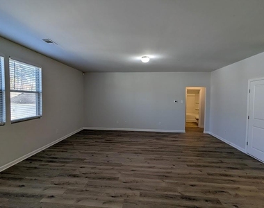 2034 Britt Drive - Photo Thumbnail 37