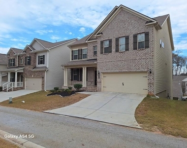 2034 Britt Drive - Photo Thumbnail 3