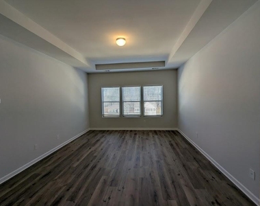 2034 Britt Drive - Photo Thumbnail 12