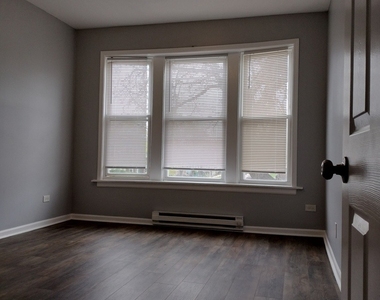6601 S Green Street - Photo Thumbnail 5