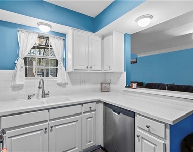 547 Picketts Bend Circle - Photo Thumbnail 10