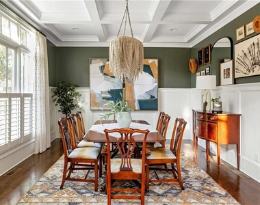 582 Charles Ave - Photo Thumbnail 14