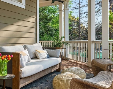 582 Charles Ave - Photo Thumbnail 17