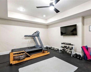 582 Charles Ave - Photo Thumbnail 69