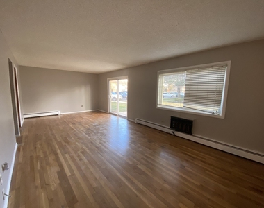 8994 Kennedy Drive - Photo Thumbnail 13