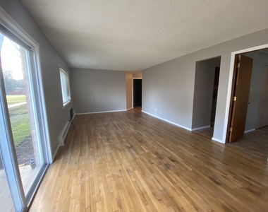 8994 Kennedy Drive - Photo Thumbnail 15