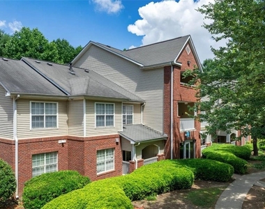 875 Hank Aaron Drive Sw - Photo Thumbnail 16