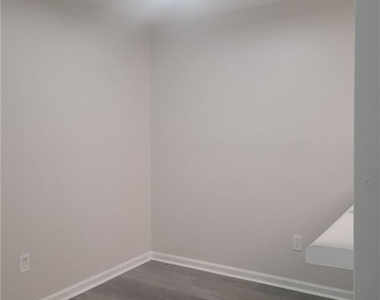 875 Hank Aaron Drive Sw - Photo Thumbnail 6