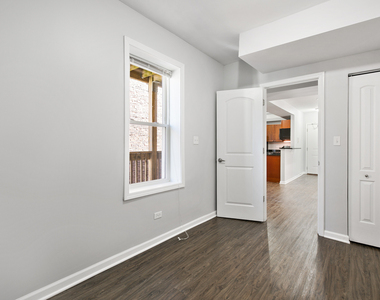 7730 N Ashland Avenue - Photo Thumbnail 12