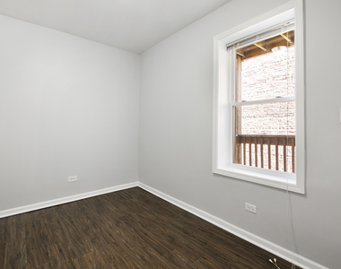 7730 N Ashland Avenue - Photo Thumbnail 14