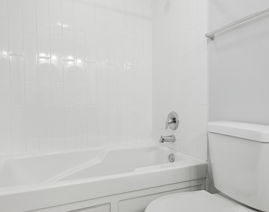 7730 N Ashland Avenue - Photo Thumbnail 16